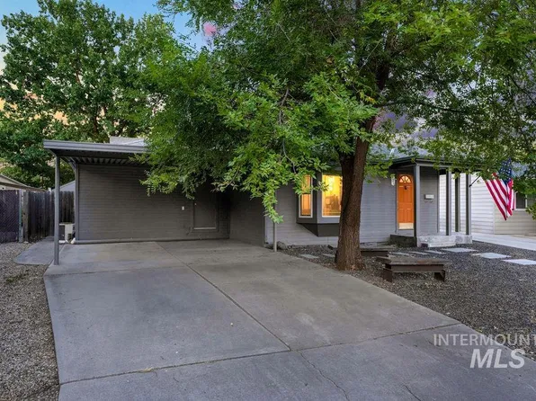 425 N Riverview Dr, Boise, ID 83712