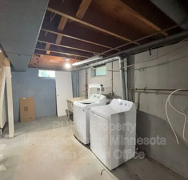 1617 Flag Ave N — Photo 19