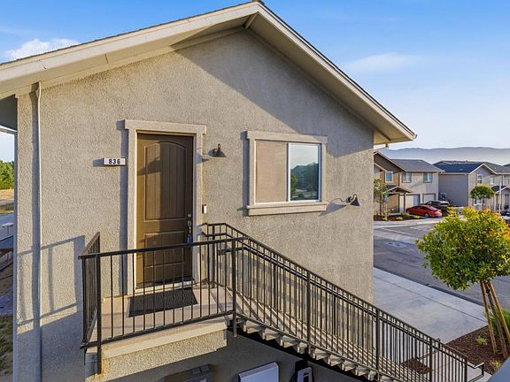 2nd image of 836 Vasquez Dr