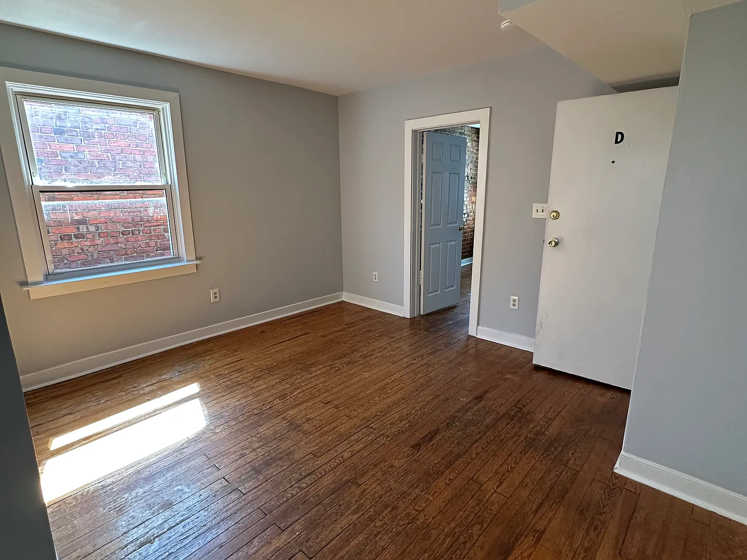 2 bed, 600 sqft, $1,350 — Photo 3