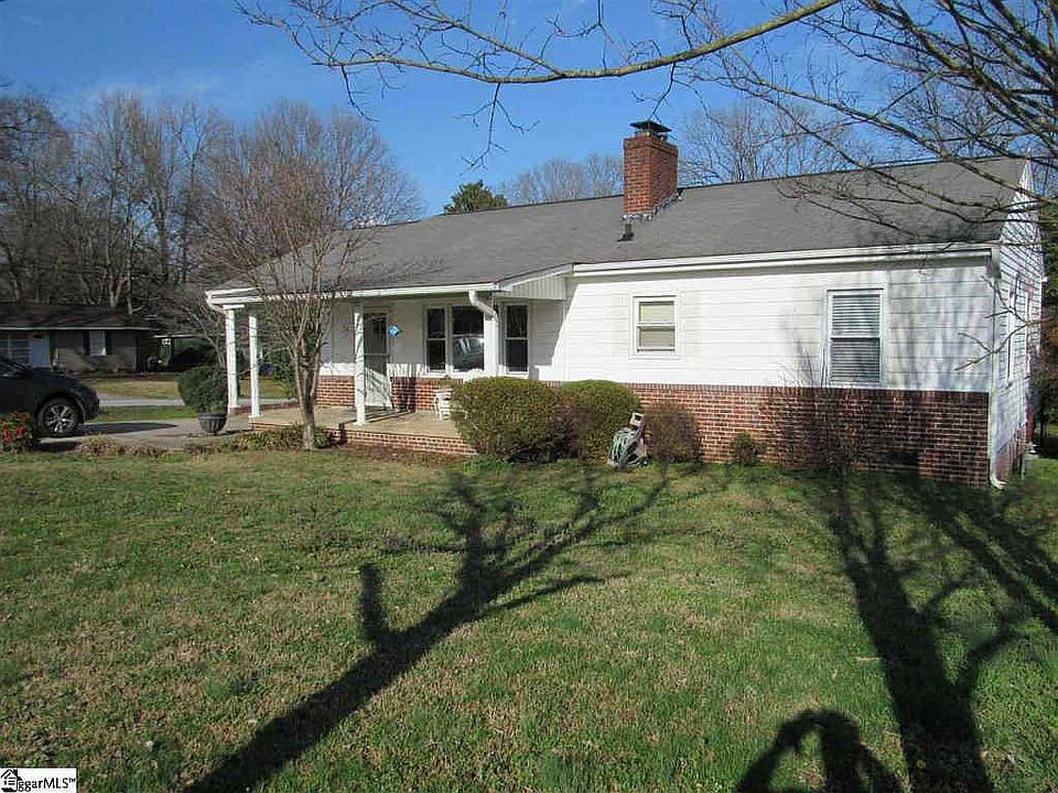 1st image of 34 N Garden Cir