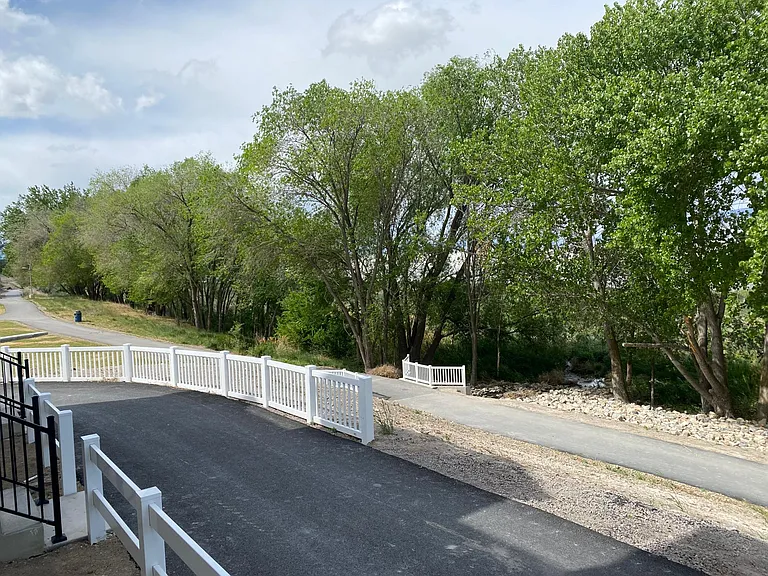 407 N 360 W — Photo 9