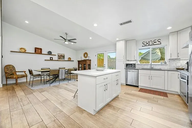 6507 Highpoint Cv — Photo 10