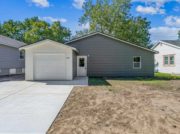 1849 S Madison Ave, Wichita, KS 67211