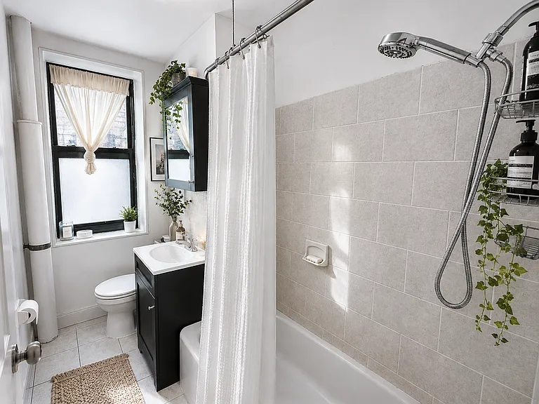 550 W 146th St #12 — Photo 8