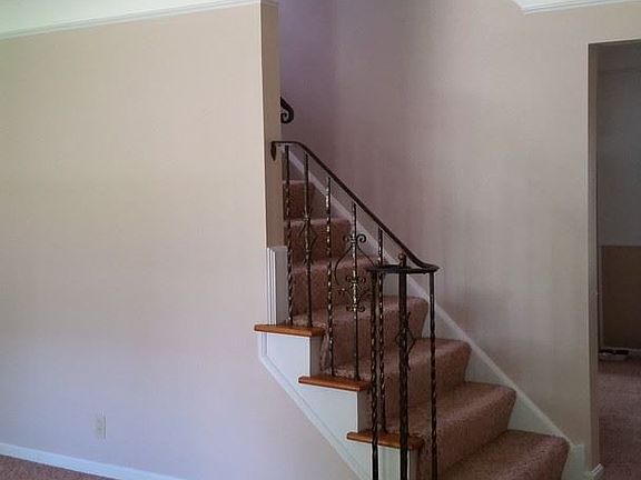 3rd image of 8223 Manorford Dr
