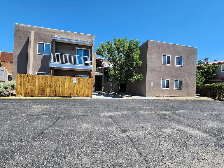 212 San Clemente Ave NW — Photo 22
