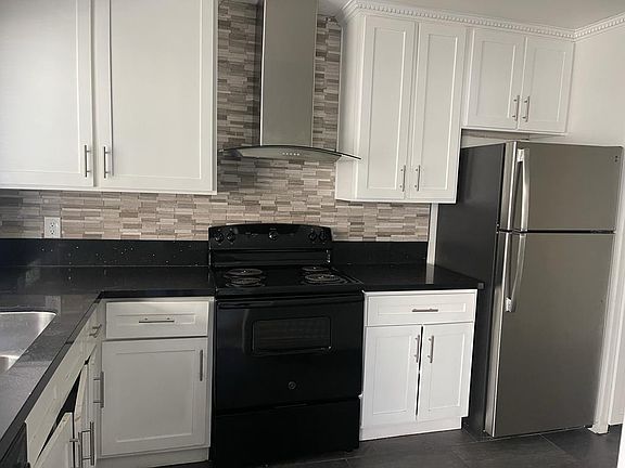 5th image of 4646 Natick Ave #14