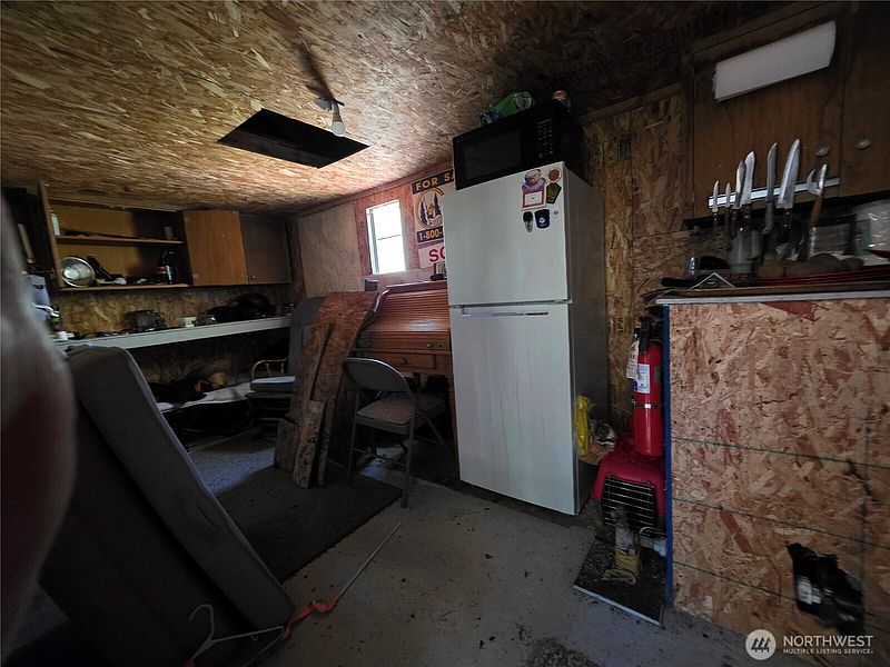 3rd image of 146 Canal View Street