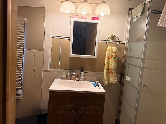 2nd image of 909 Morton St
