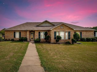 8301 Harvest Dr, Grandview, TX 76050