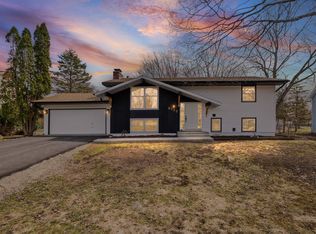 9117 31st Ave N, New Hope, MN 55427