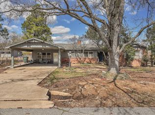 1907 E 10th St, Okmulgee, OK 74447