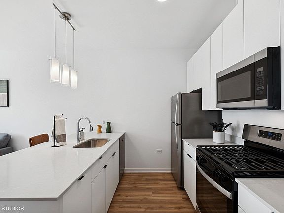 4th image of 4800 157th St #213