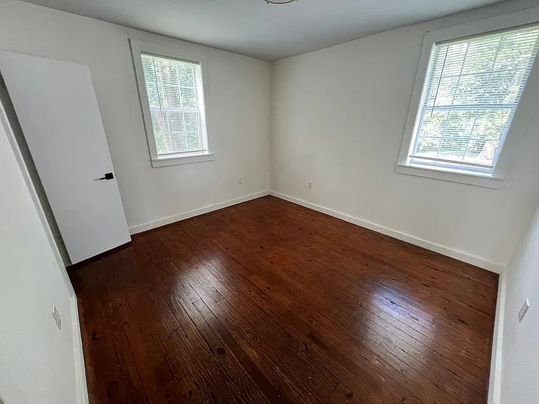 1114 Mimosa Dr — Photo 9