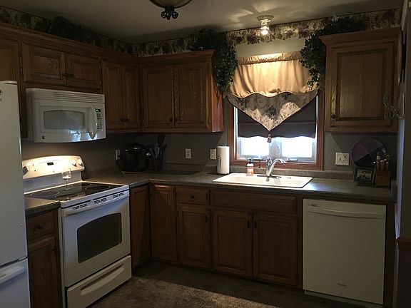 3rd image of 1426 Walsh Acres Dr