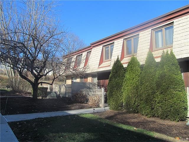 1st image of 4 E Heritage Dr