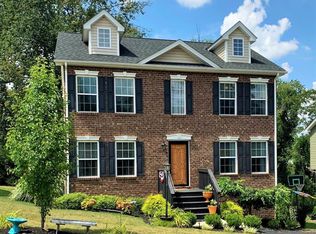 113 Summit Rdg, Radford, VA 24141