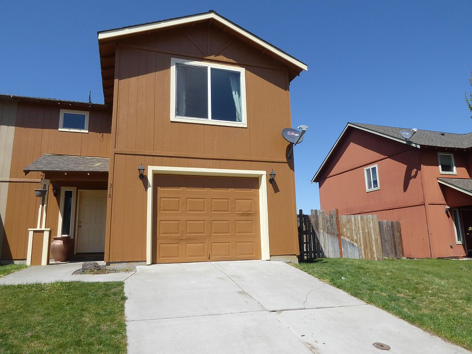 1st image of 318 SE Carmen Way