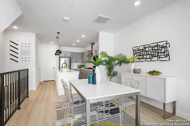 719 E Locust St #2102 — Photo 7