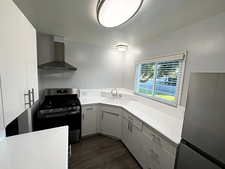 1112 S Atlantic Blvd #J — Photo 10