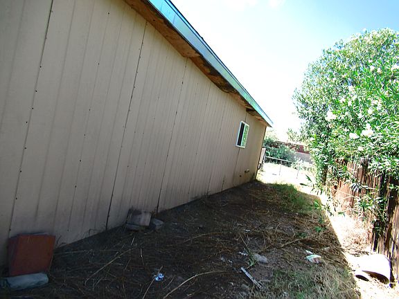 5th image of 4646 N Pomona Ave