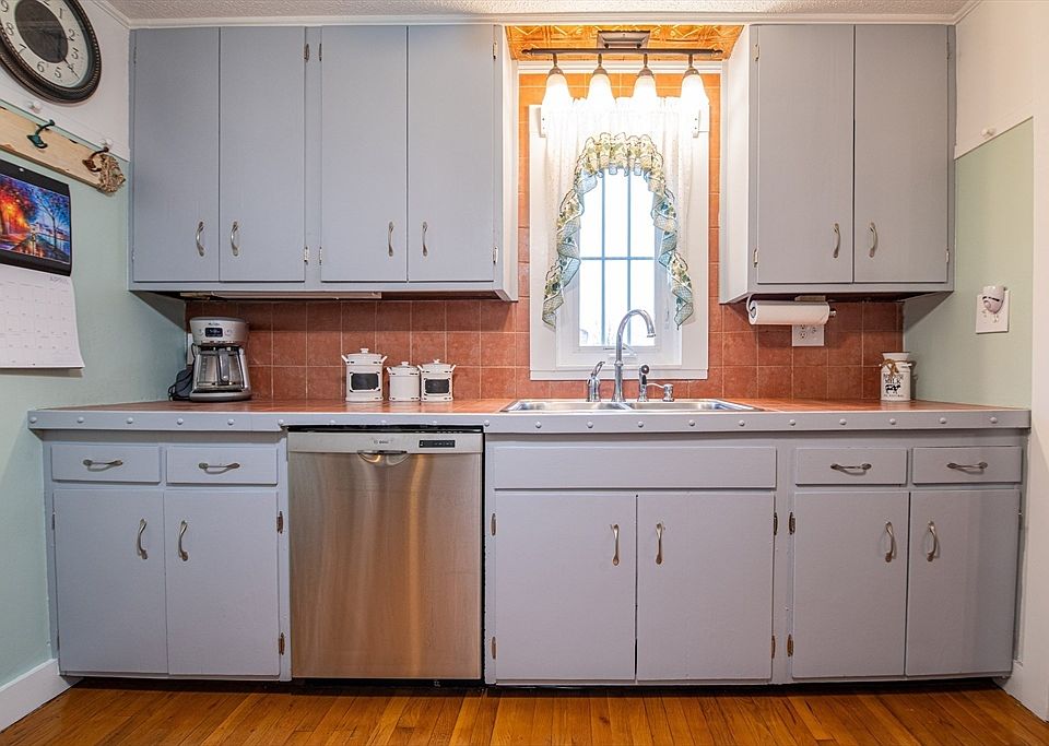 350 Homestead Ave, Holyoke, MA 01040 Zillow