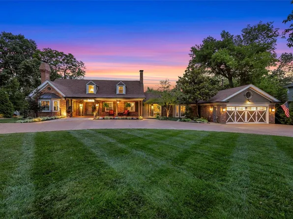 10401 E Watson Rd, Saint Louis, MO 63127
