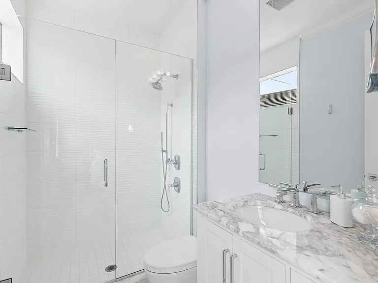 8955 Redonda Dr — Photo 23