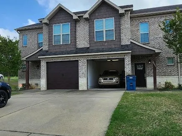 5503 Village Dr, Benton, AR 72019