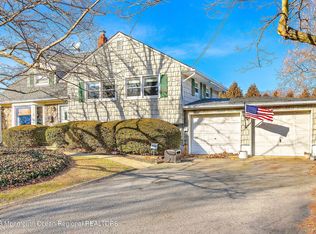 29 Locust Ter, Middletown, NJ 07748