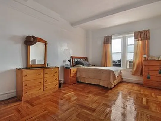 Sold by Corcoran | media 16