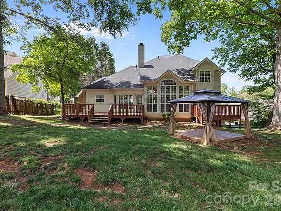 4th image of 9111 Brocklehurst Ln