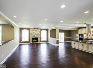 7620 Lunceford Ln, Falls Church, VA 22043
