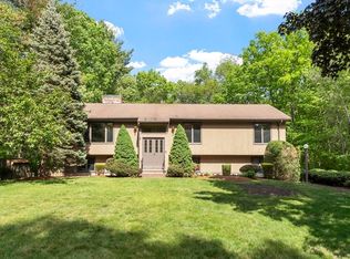 4 Douglas Ave, Wilmington, MA 01887