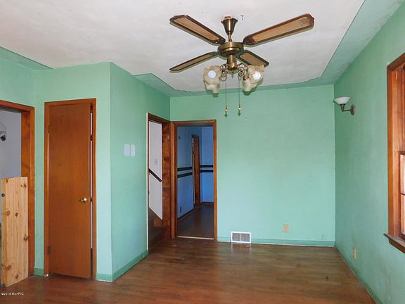 2nd image of 307 Westbrook Ave