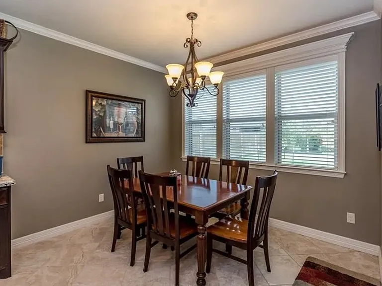 2502 Kimbolton Dr — Photo 6
