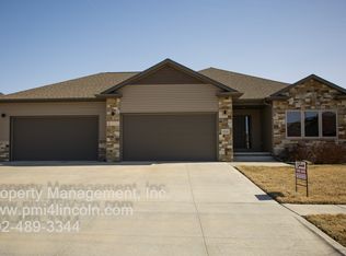 9354 S 31st St, Lincoln, NE 68516