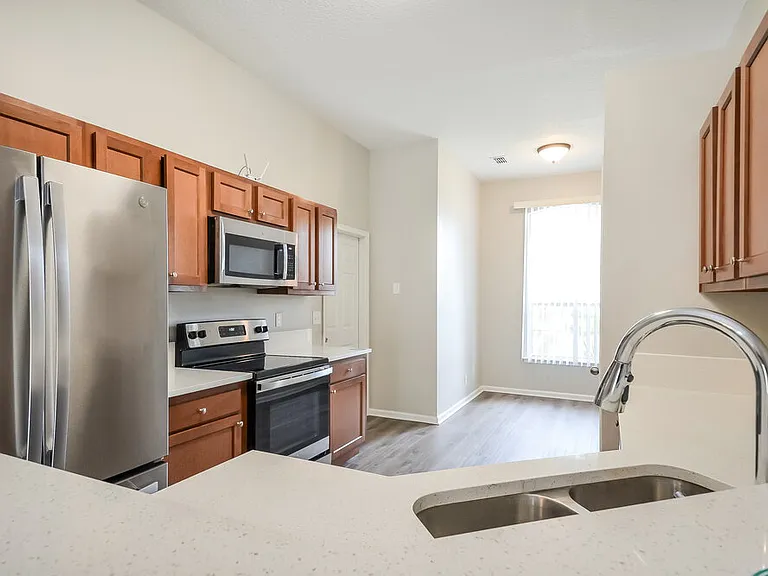 12640 Ashmore Green Dr S — Photo 10