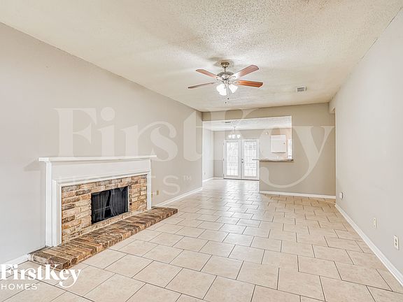 3rd image of 17914 Holly Forest Dr