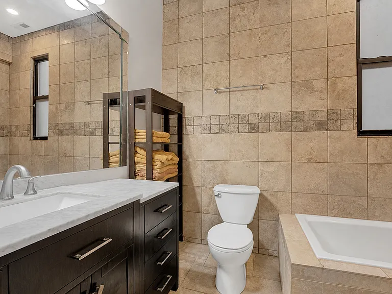 1111 N Mozart St #2 — Photo 16