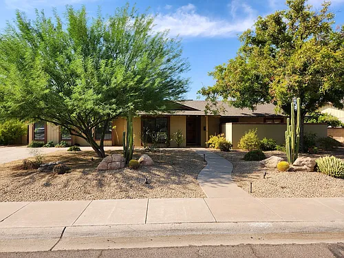 517 E Bishop Dr Photo 1