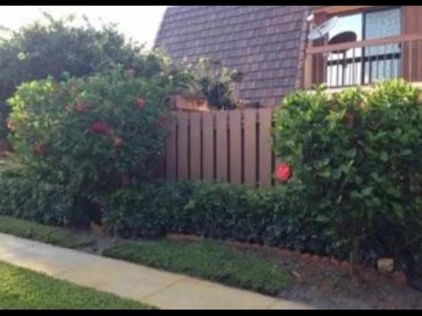 3 Atrium Circle #C, Atlantis, FL 33462