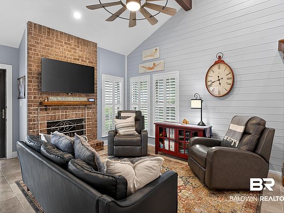 5th image of 389 Clubhouse Dr #G4
