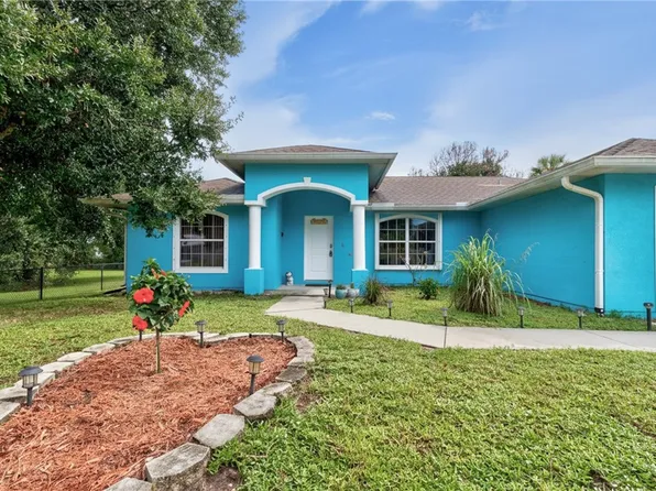 1590 Emerson Ln, Sebastian, FL 32958