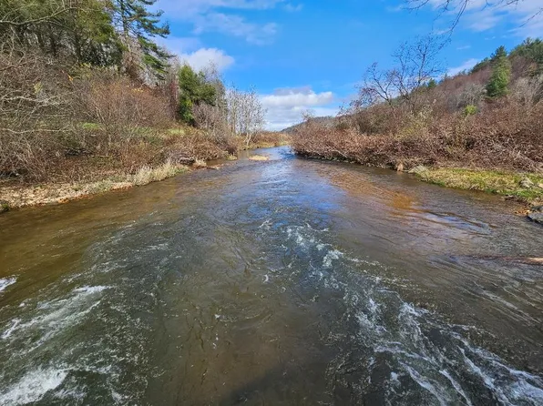 2063 Elk Horn Rd, Woodlawn, VA 24381