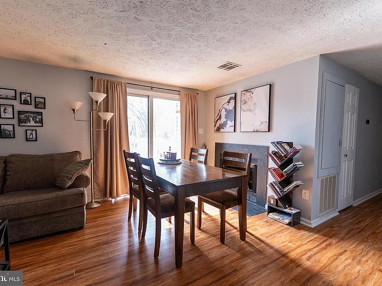 800 Stratford Way #E — Photo 6