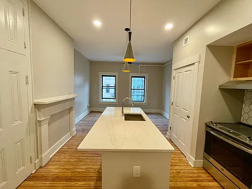 Floor plan 403