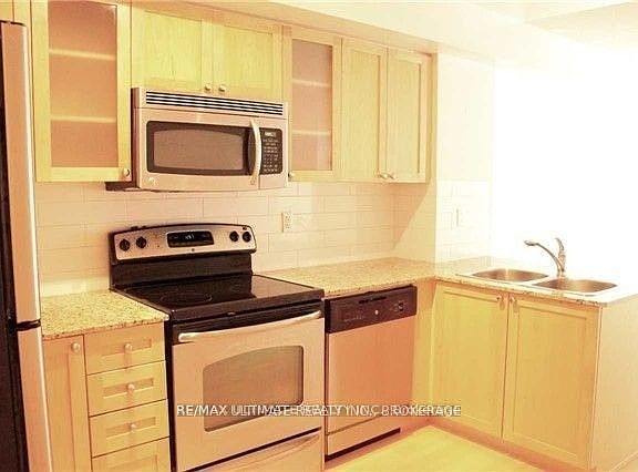 3rd image of 761 Bay St #303