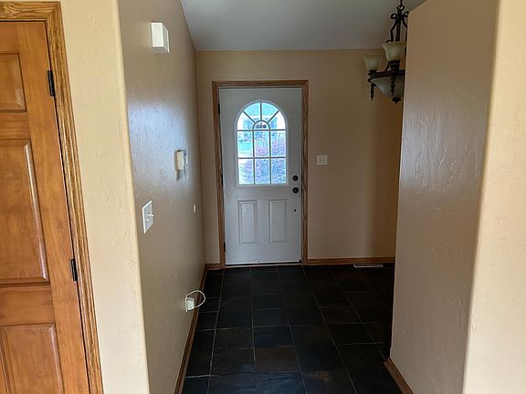 4th image of 8829 S 6th Ave